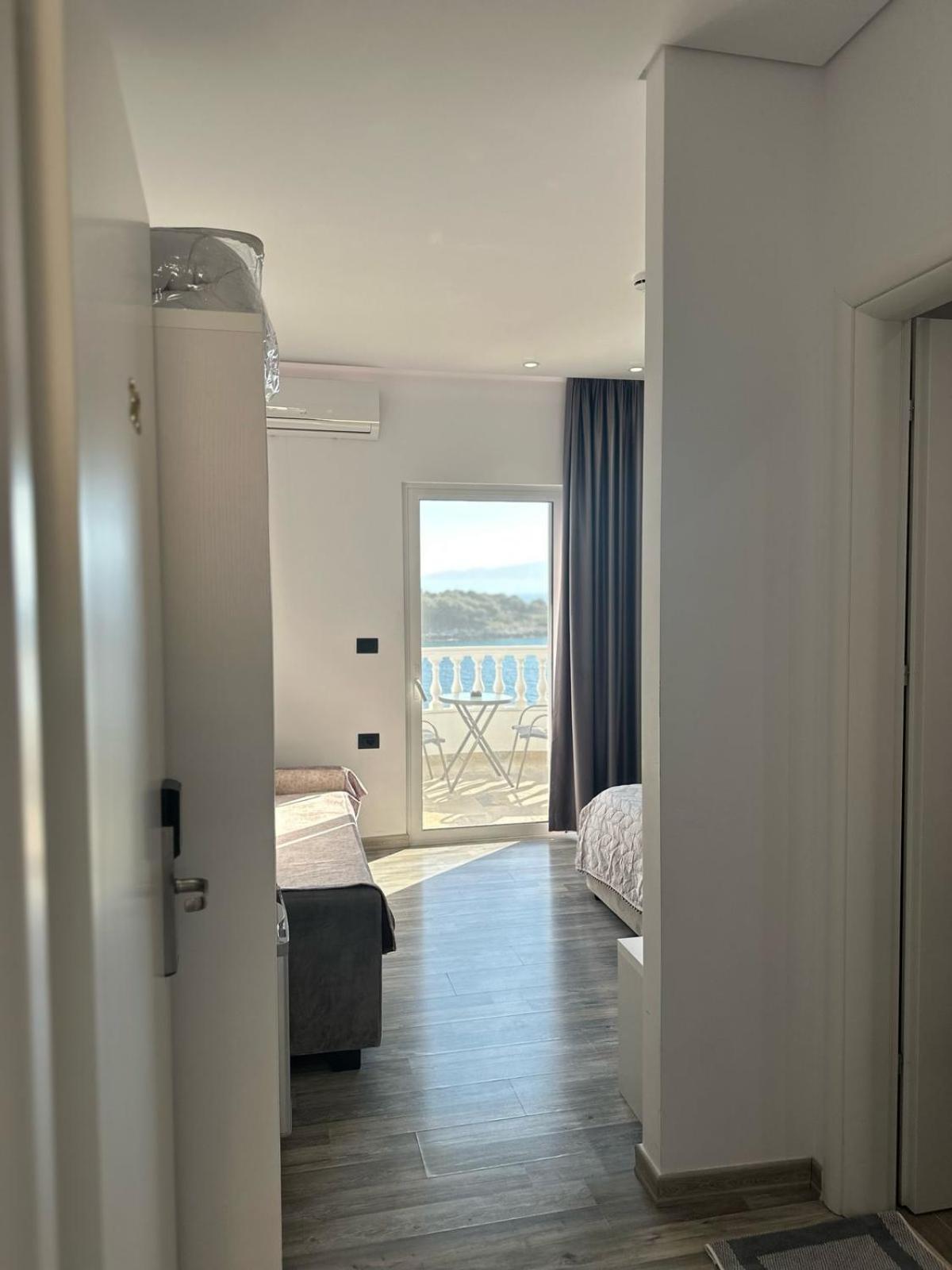 Luxury Villa Alisja Sarande With Private Beach Bagian luar foto