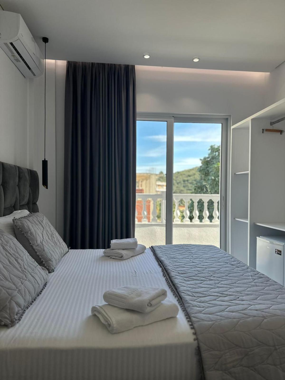 Luxury Villa Alisja Sarande With Private Beach Bagian luar foto