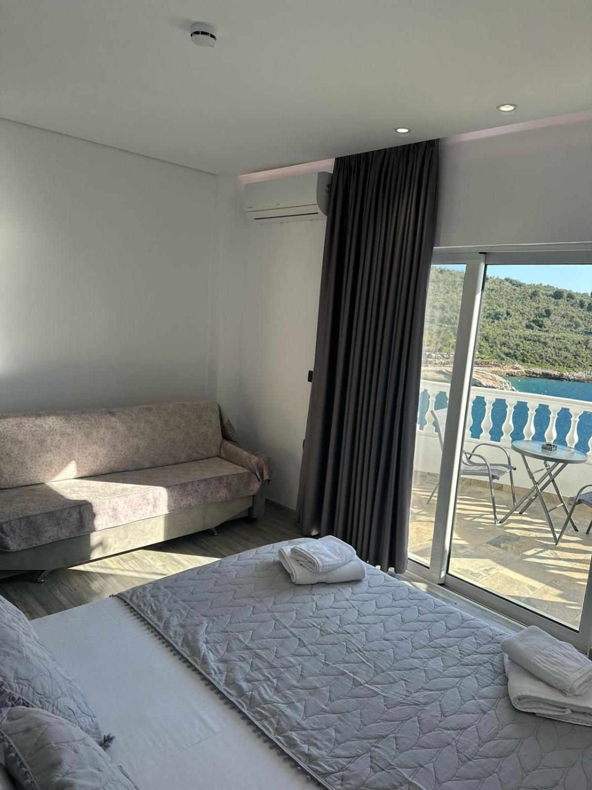 Luxury Villa Alisja Sarande With Private Beach Bagian luar foto