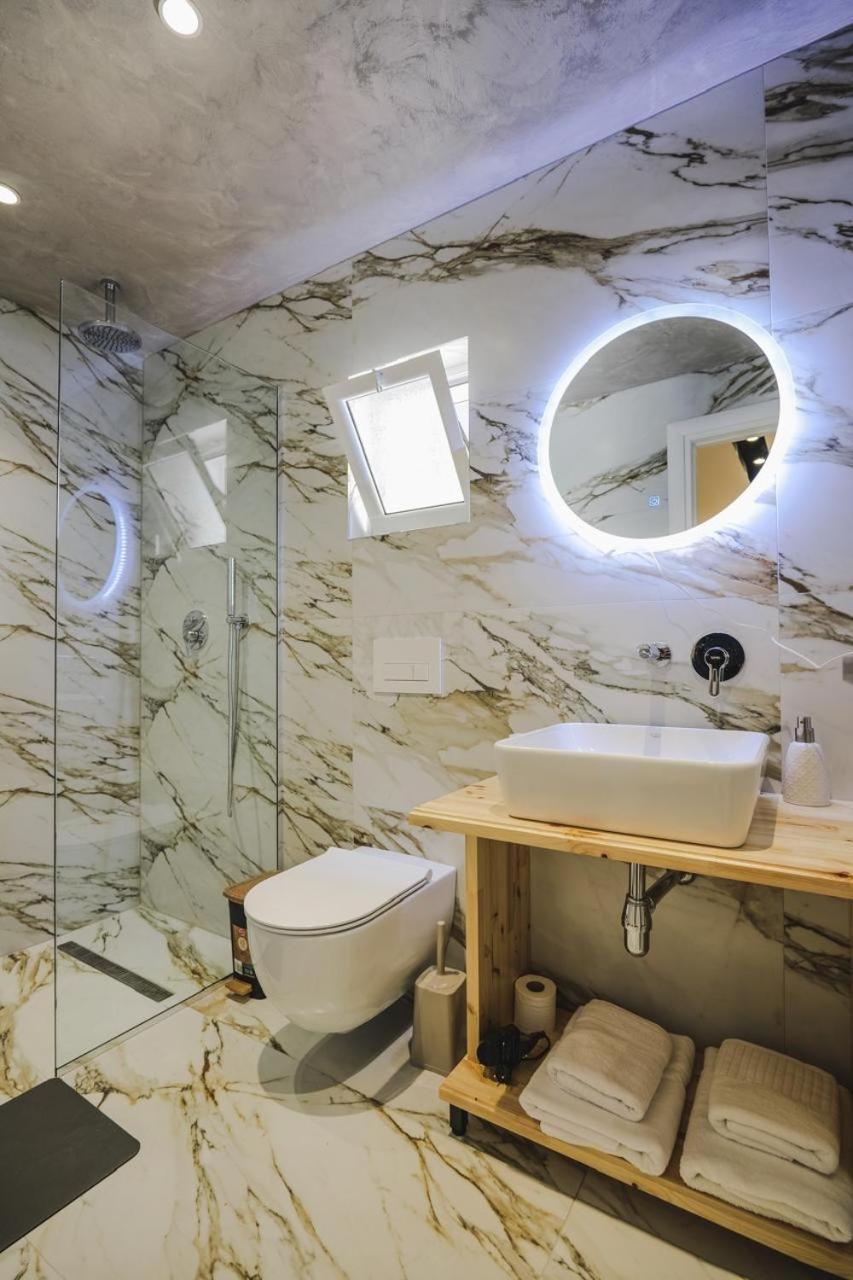 Luxury Villa Alisja Sarande With Private Beach Bagian luar foto